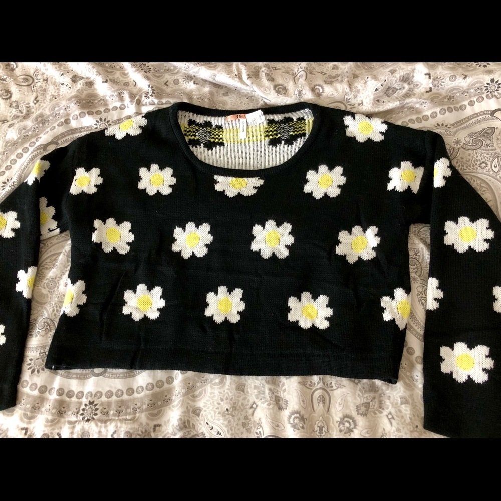 Crop top sweater